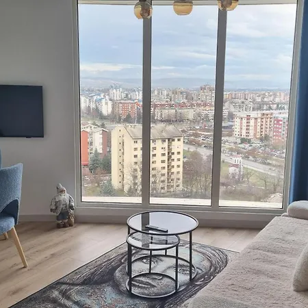 Happy Place Apartment *